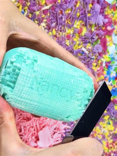 Crystal Soap Cutting: Ultimate ASMR Experience