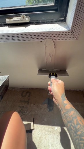 Wiping tapes with a Richard 8”✨ Get your Richard knives at csrbuilding.com Use code TEEK_INTERIORS 🔥 Code also valid for Columbia Tools, Canam, Level 5, Circle Brand and Fresco Harmony 📍 Bead by Trim Tex Pan by Tool Pro Tape is Fibafuse #drywallfinisher #drywall #pov #tapes #taping #richard #asmr #mud #construction #newbuild #homeimprovement #tools #drywallnation #businesswoman #business #work #finisher #entrepreneur #howto #diy #tips #tutorial #reels #foryou #fyp #satisfying #contractor #boss