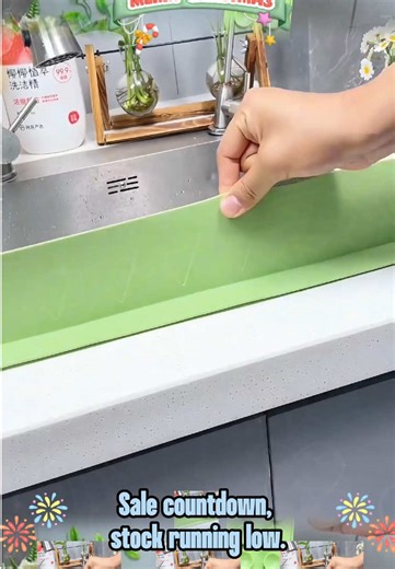 Suction Sink Divider: Your Kitchen Splash Solution