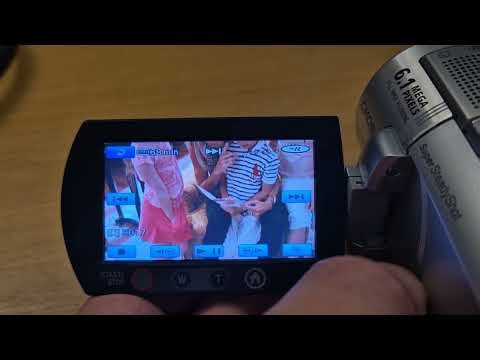 Sony Handycam DCR-DVD506E Mini DVD R/RW 20x Digital Zoom, Battery, Charger 