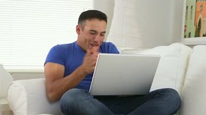 In aceasta tara poti descarca UN FILM intreg intr-o SECUNDA