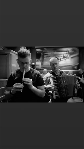 Tunes, songs and craic | The Whisky Vaults Oban | Facebook