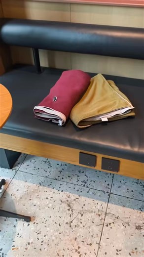 This Year’s Oprah Favorite Heated Shawl! 😍 Wrap yourself in cozy warmth with this oversized, cloud-soft electric blanket. Featuring upgraded heating technology for even, layered warmth. 🔥 ✅ Removable & washable for easy care ✅ Compact & portable for on-the-go comfort 💋 One size fits all! 😍 Don’t wait—shop now! 👇 https://gearmoor.com/products/usb-electric-blanket-cloak-single-person-home-heating-throw-blanket-nap-warmer-shawl-cover-blanket-graphene-electric-mattress-pad | Gearmoor2024