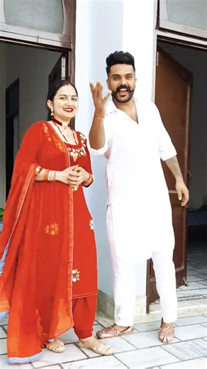 kinaa sohna tu sadke mei javaa.. #viralvideo #reel #punjabisong #trandingshort