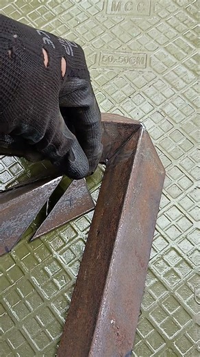 easy technique for determining the cut on angle iron#shorts