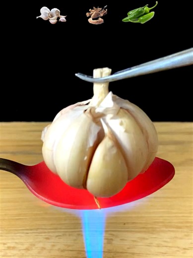 1000°C Hotspoon Experiment: Garlic, Cinnamon, and Chilli