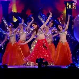 We are still obsessing over #DeepikaPadukone’s sensational performance at IIFA 2015 in Kuala Lumpur, Malaysia!😍💃🏻 #IIFA #Bollywood Deepika Padukone | IIFA Awards