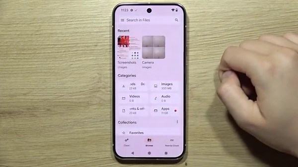How to Hide Photos & Videos on GOOGLE Pixel 9 Pro - Hide Files (Safe Folder)