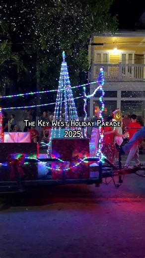 The Key West Holiday Parade! #keywest #keywestflorida #floridakeys #thefloridakeys #holidays #christmasparade #islandlife #keywestchristmas #keywestvacation | Experience Key West