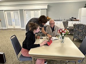 Bay High School’s ‘Tech Time’ helps seniors navigate technology