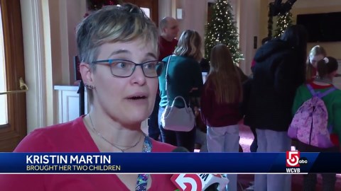 Boston Pops plays sold-out, sensory-friendly holiday concert