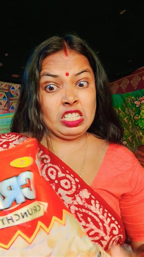 chips এর ভিতর এটা কি #shorts #funny #comedy #YouTube short #trending 😂😱