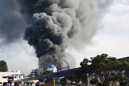 Un incendie ravage une attraction du parc de loisirs allemand EuropaPark | RTS