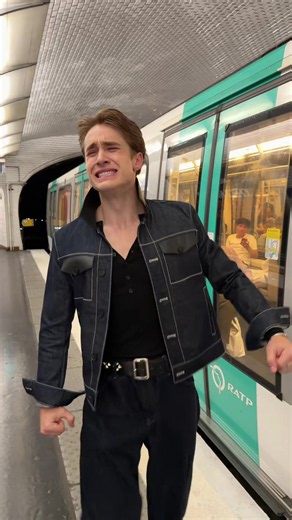 Ollie Muhl's Viral TikTok Jacket Moment