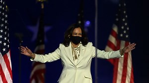 Elections américaines 2020 : Kamala Harris rend hommage aux générations de femmes qui ont 'ouvert la voie' à son élection - RTBF Actus