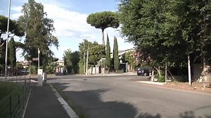 8.5K views · 19 reactions | INFERNETTO: VIA GIORDANO PERICOLOSA I residenti dell'infernetto chiedono la messa in sicurezza di via Giordano. Gli avvallamenti e l'assenza di segnaletica la rendono una strada a rischio. | Canale 10 | Facebook