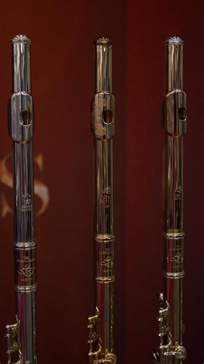 Cinci Baglyas on Instagram: "✨ Trial of the Di Zhao 14k Handmade Professional Flute ✨ Open hole • B-Foot • 14k Gold Headjoint, Riser & Body • 10k White Gold Springs • Soldered Tone Holes 🎶 First impressions? I actually loved pairing the 14k gold headjoint with my Sankyo body more than playing the full Di Zhao setup. That combo gave me a beautifully warm, French-inspired colour and the bouncy flexibility I’m always chasing. 💛 Sadly, here in Europe we don’t get to see many Di Zhao flutes — but i