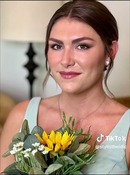 A stunning wedding party 🩵🩵🩵🩵🩵#bridalparty #bridalmakeup #weddinginspo2024 #bridalhairatyles