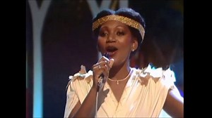 Heute vor 33 Jahren traten Boney M. mit Zion's Daughter bei Vorsicht Musik im ZDF auf! Disco mit Ilja Richter wünscht euch mit diesem Lied einen schönen 3. Advent! Wie verbringt ihr diesen Tag? Wer noch auf der Suche nach passender Musik für die besinnliche Zeit ist, dem empfehlen wir Boney M.! "Diamonds" und ihre Weihnachtsalben gibt es unter anderem bei Amazon.de ►http://bit.ly/AdventMitBoneyM | 70s disco
