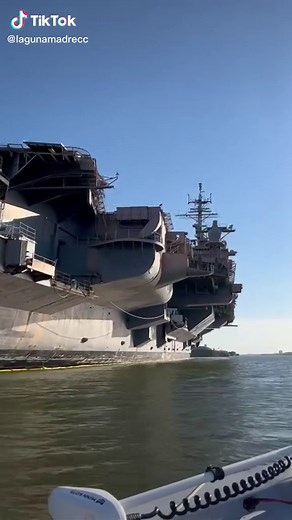 USS Kittyhawk 🇺🇸 Arriving in Brownsville to be dismantled. Thank you to every brave sole that served aboard. Video by Austin Jackson. #LagunaMadre