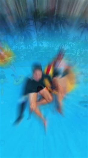 Filming underwater is easy with the Insta360 camera and dive case 🤩