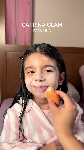 Maquillaje de Catrina para Niña: Tutorial de Catrinas con Glam
