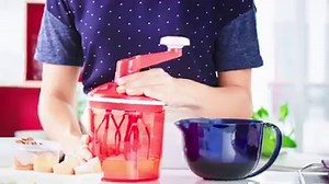 **NOUVEAU** Organisez un Atelier Culinaire jusqu’au 27 mai et recevez en cadeau le nouveau Moule rectangle silicone et son Livre de recettes "4 coins à partager" 😊 Contactez un/e Animateur/trice ➡️ https://goo.gl/XiGgvH -- Conditions applicables par les Concessions participantes | Tupperware France Officiel