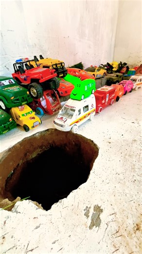 Ambulance shot bus 🚌 bolero Gary mini car #cars 🚗 #shots video #