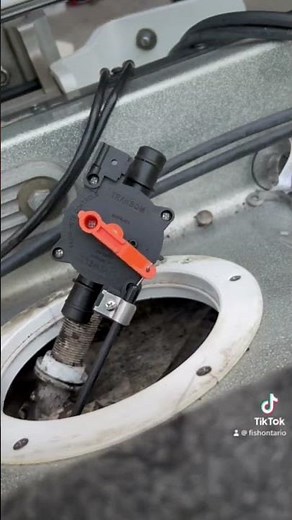 Fixing / Repair Flow rite control valve and cable for Live Well on Deep V boat #fishing live well