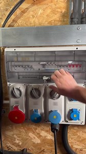 524K views · 4.5K reactions | Get the labelling sorted #electrical #electricians #labels | EFIXX | Facebook