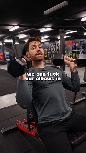 This is NOT dumbbell shoulder press 😬 #builtbydawson | Dawson - Fat loss coach