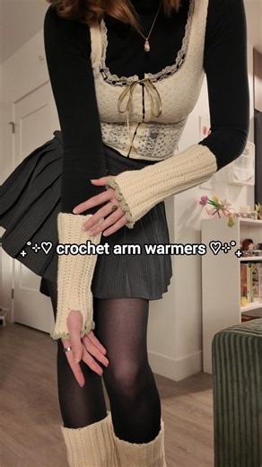 ♡⊹˚₊ savannah fletcher ₊˚⊹♡ on Instagram: "let's crochet: arm warmers ♡⊹˚₊ you've probably seen these from me before, but a shorter version as fingerless gloves! to make them longer like arm warmers, you just have to make the initial chain longer! ✨️ I have the full tutorial on my youtube channel, link in bio (or search "savannah fletcher" on yt)!! 🔗 theres actually a video for the fingerless gloves/arm warmers AND one for the leg warmers if you're interested ☺️ ahhh I love how cutie these turn