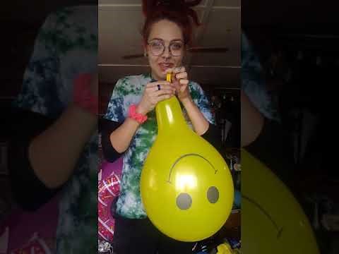 Big Yellow Smiley Face Balloon Blow To Pop | B2P Balloons Popping | Queer Autistic Looner Life