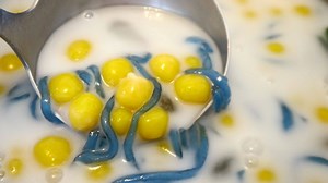 173K views · 4.2K reactions | បង្អែមនំអ៊ីល្ពៅ ជាមួយលតស្វិត ឆ្ងាញ់ៗៗៗៗៗ របៀបធ្វើ https://youtu.be/z0bNiA7iUyk | Cooking with Nisa | Facebook