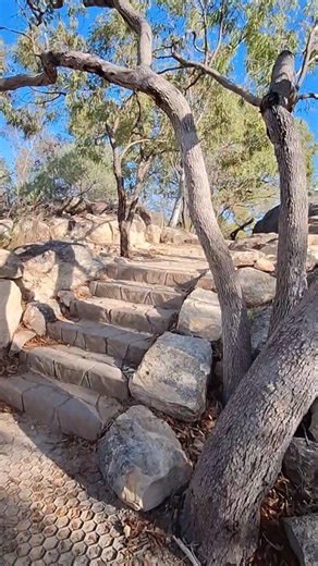 10 minute hike to this view 😍 Put Horseshoe Bay in Bowen into your GPS. Look for the yellow Rotary Lookout sign. Follow the scenic path up to the lookout. Horseshoe Bay in Bowen is a stunning, protected cove framed by granite boulders. It offers calm, turquoise waters perfect for swimming, snorkeling through coral. It also has scenic walking trails and family-friendly amenities like a cafe, making it Bowen's iconic and most loved beach for both relaxation and exploring nature. Be sure to put Bo