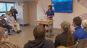 Oregon Connections Academy students shadow zoo employees during field trip