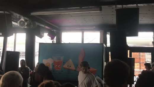 every clip I see of those old breakfast club parties look amazing :)) soundtracked by a proper no nonsense DJ’s DJ ! KRN @ Breakfast Club, Paris 2020 #krn #breakfastclubparis #cafebarge #housemusic #allthingshousey