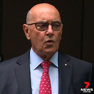 Adelaide Football Club director Nick Takos has quit, slamming the AFL and Crows' mandatory COVID vaccination policies. Chairman John Olsen says it was ‘disappointing’ to hear of the resignation via the media but stood firm, saying having an unvaccinated staff member would be putting the team and squad at risk. Takos joins Crows AFLW’s Deni Varnhagen as the only two unvaccinated members of the club. The latest in 7NEWS Adelaide at 6pm | www.7NEWS.com.au #7NEWS | 7NEWS Adelaide