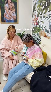 PARTE 2 Abriendo regalitos que me hicieron en el canal 🎁🥳 Me encanto este regalo ⚽️😍 ¿Quién me explica las reglas de este juego? | Alaïa