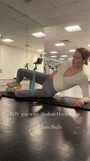 Effective Low-Impact Leg Workout Inspired by Shalom Harlow