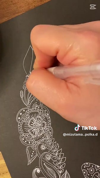 ペン1本で無神経な言葉を跳ね返す #zentangle #zendala #doodles #Easy Doodle Drawing Tutorial #Cute Doodles To Draw Tutorial #doodleart #ゼンタングル #ペン画 #白ペン #イラストメイキング