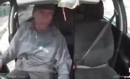 🚨 ANOTHER E-HAILING DRIVER ROBBED – WESTBURY EXT 3, JHB 🚨 WATCH: An e-hailing driver has been robbed in Westbury Extension 3, Johannesburg. Someone, somewhere, somehow knows the suspects. 📞 If you have any information, call 08600 10111. Please share. 📌Source: X @Abramjee #WESTBURY #JOHANNESBURG #EHALINGDRIVER #ROBBERY #CRIMEALERT #SHARE #PUBLICSAFETY | Suburban Control Centre