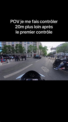 #police #psg #ldc #moto #parissaintgermain quel échecs on s’est tous fait contrôler 2mn plutôt 🤣🤣🤣🤣🚨👮🏻‍♂️‼️