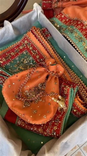 sammanpirzadaofficial on Instagram: "When the assignment is to create a colourful, contemporary, fun and fluid mehndi outfit for the bride. Shinning, shimmering, with a sparkle of a thousand stars as she dances the night away! Sammanpirzadaofficial • Formals • Hand worked • Karachi designers • Karachi weddings • Customised outfits • Couture • Bespoke • Lehnga • Mehndi outfit • #sammanpirzadaofficial #designerwear #karachidesigners #pakistaniwedding #mehndioutfit"