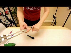 Acupressure BaXie knuckle points for swelling and joint pain