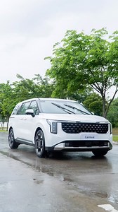 20 reactions | The new Kia Carnival is now available in two variants and two colors - Aurora Black Pearl and Snow White Pearl - with an additional exclusive Ceramic Silver color for the SX variant. Here are the prices: 2.2L EX Diesel AT - PhP 2,888,000 2.2L SX Diesel AT - PhP 3,368,000 #Kia #Carnival | C! Magazine | Facebook