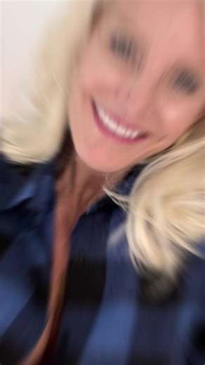 #nickyrickyjennifervip #nickyrickyjennifer #goodgirl #maturewoman #sugarsndspice #im56 #56yearsyoung #56yrsoldyoungheart #youngatheart #ohmygosh