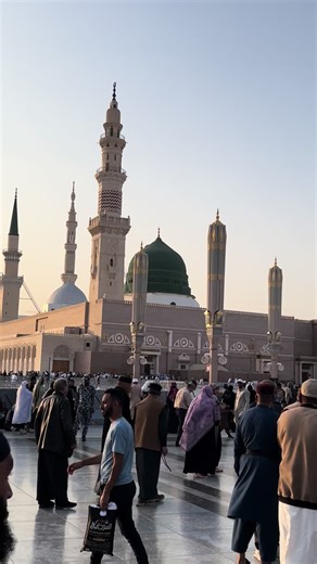 Explore Madinah: A Pilgrimage to Faith and History