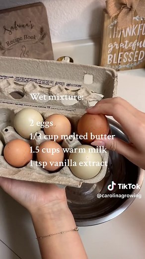 Double the recipe to make your own frozen waffles 🤠🤍 #waffles #wafflerecipe #homemade #homemadewaffles #fromscratch #fromscratchcooking #breakfast #easybreakfast #easybreakfastideas