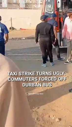 TAXI STRIKE TURNS UGLY: COMMUTERS FORCED OFF DURBAN BUS Mabopane Daily News Durban – The taxi strike gripping Durban took a violent turn on Thursday when men believed to be taxi drivers and owners forced passengers off a bus in Newlands West. Video footage circulating on social media shows a group of men confronting passengers boarding a bus, with one man seen striking a commuter who tried to resist. Shocked bystanders can be heard pleading as commuters were ordered off the vehicle. The incident